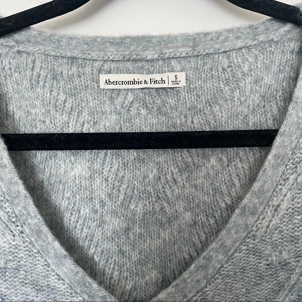 NWOT Abercrombie Cropped Bobble Cardigan Sweater GREEN/GREY - SIZE M - Picture 4 of 8